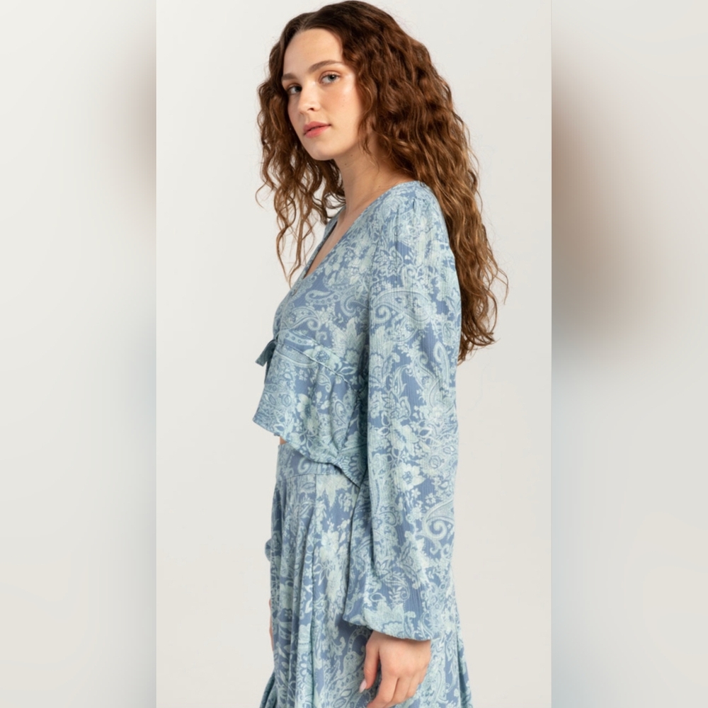 O’Neill Alena Blue Paisley Cropped Top Flowy Ruffle Coastal Boho Chic - Picture 3 of 12